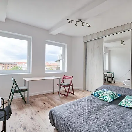 Stawowa Standard By Bookinghost *