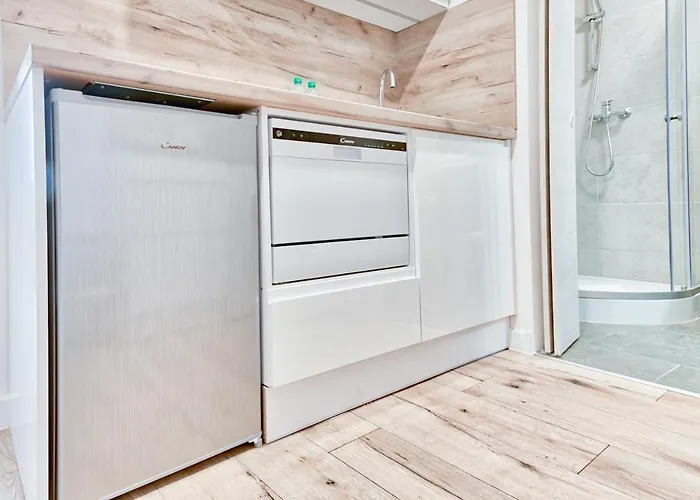 Stawowa Standard By Bookinghost *